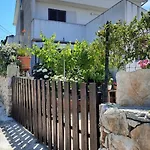 Pinoapplosinj Apartmán *