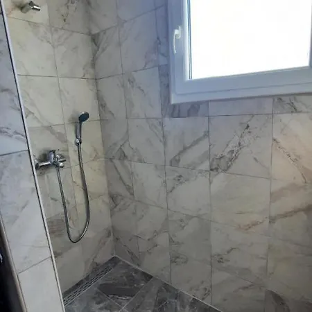 Pinoapplosinj Lägenhet Veli Lošinj